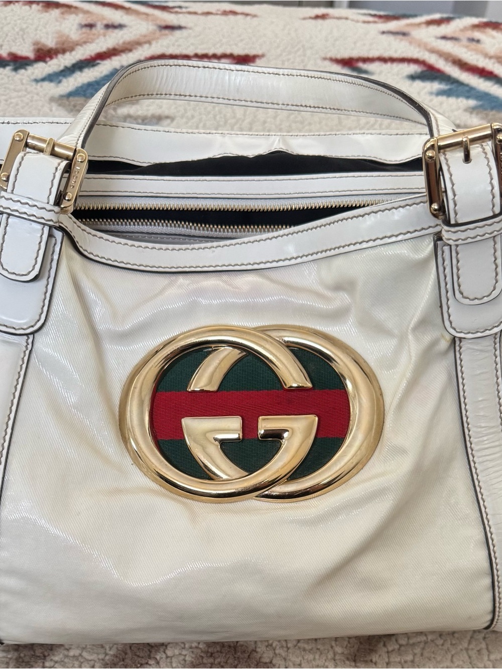 Gucci White Leather Shoulder Bag with Gold Double G and Green-Red Web